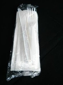 WHITE MEAL KIT - KNIFE, FORK, S SPOON, NAPKIN
